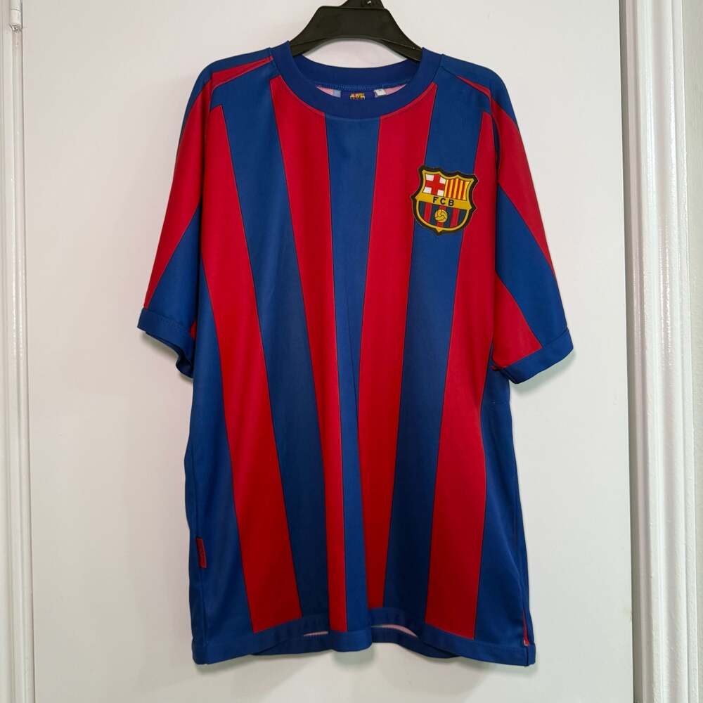 FC Barcelona Ronaldinho #10 Home Soccer Jersey (Official Club Product)